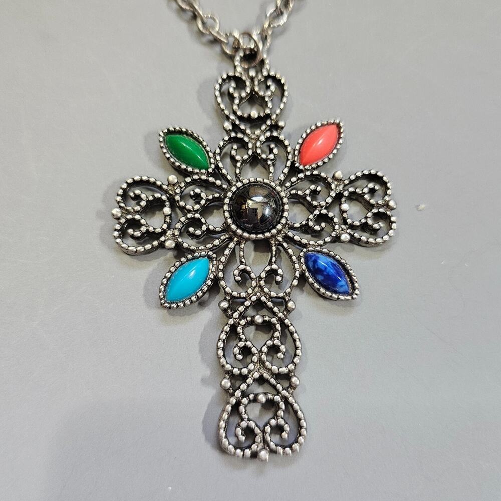 Avon ROMANESQUE CROSS Necklace Multicolor Faux Gems Silvertone Filigree 1972 Vtg